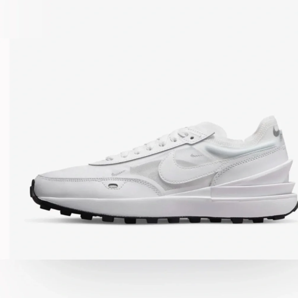 Nike waffle one white mesh sneakers activewear athleisure tennis shoes size 8